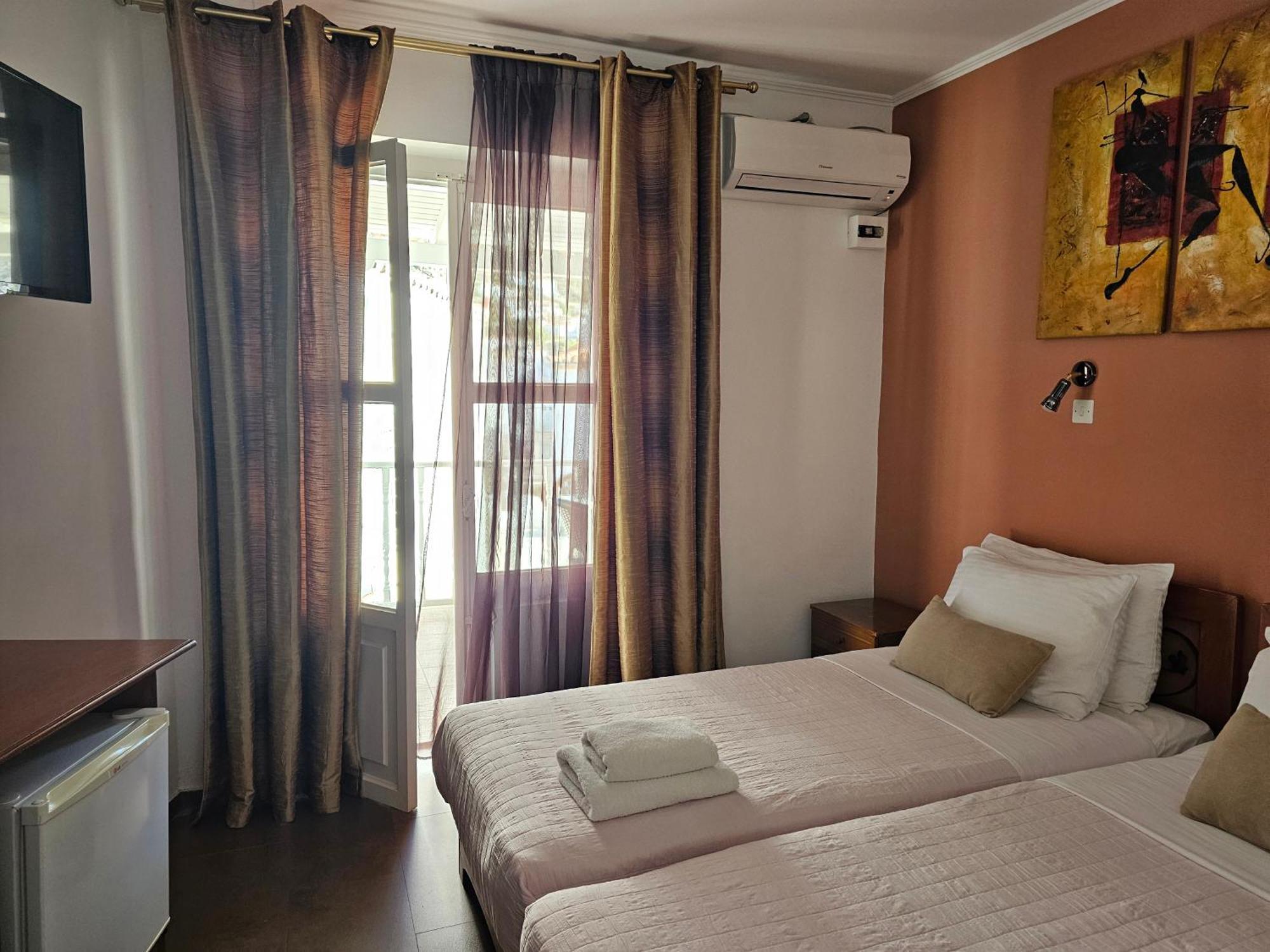 Hotel Kirki Hydra Habitación foto